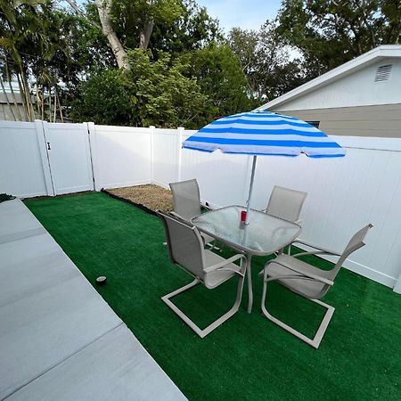 Cozy Private Studio W/Own Yard - 3Mi From Beach Seminole Kültér fotó