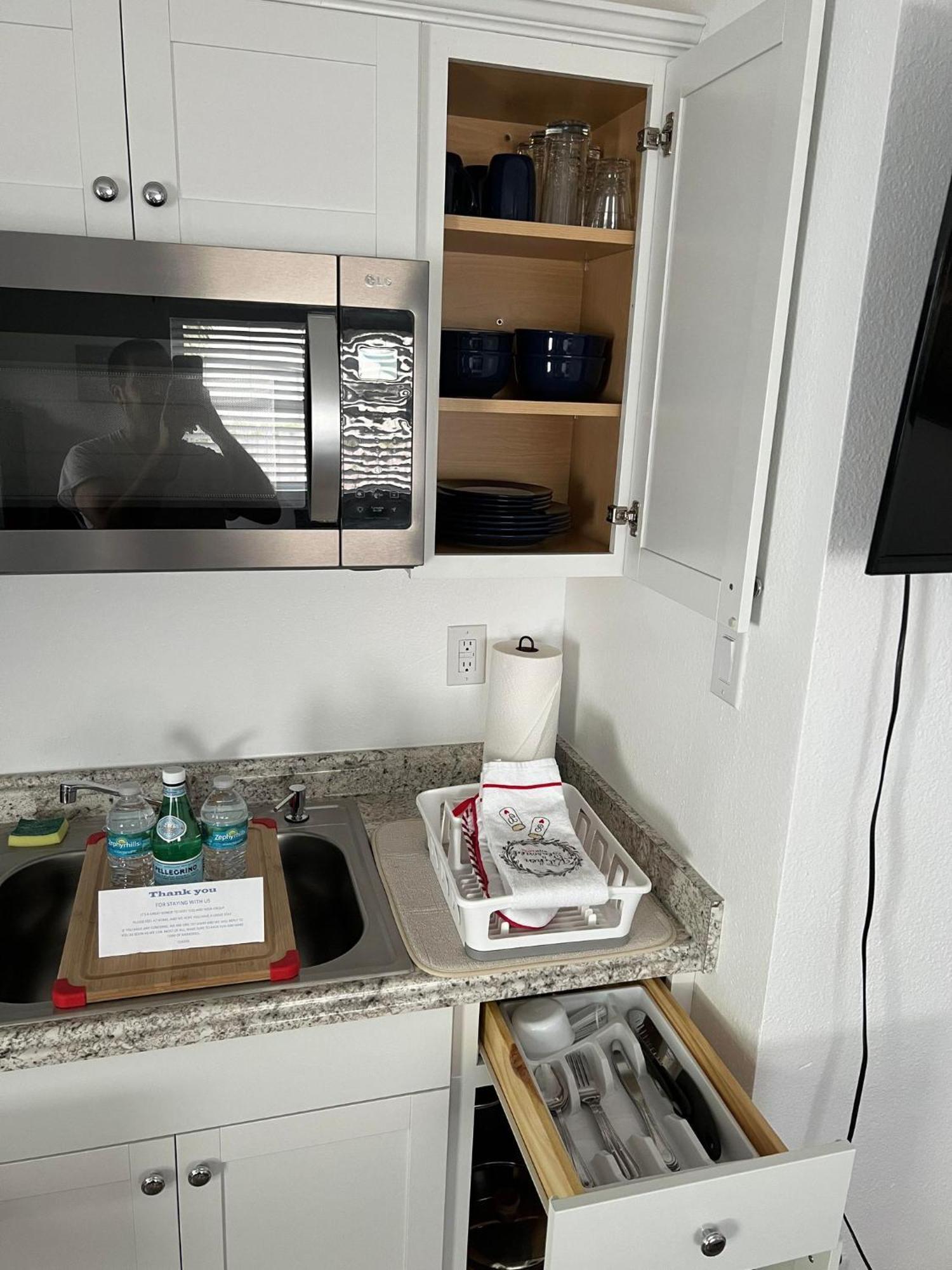 Cozy Private Studio W/Own Yard - 3Mi From Beach Seminole Kültér fotó